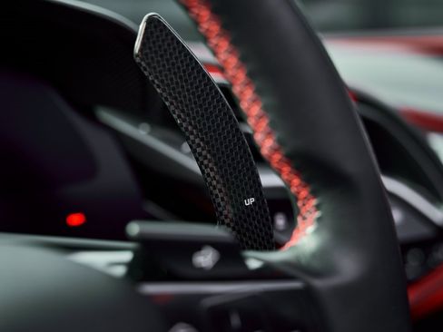 Used 2022 Ferrari SF90 Spider image 56