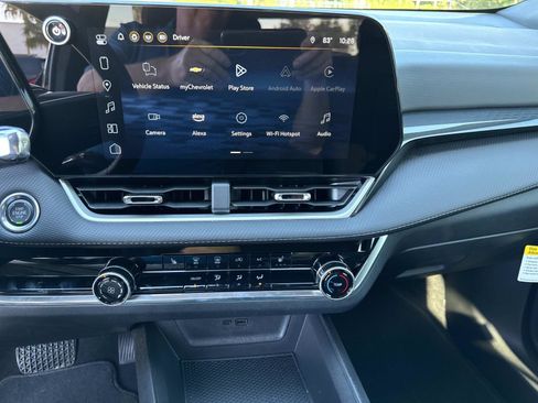 Used 2025 Chevrolet Equinox LT image 22