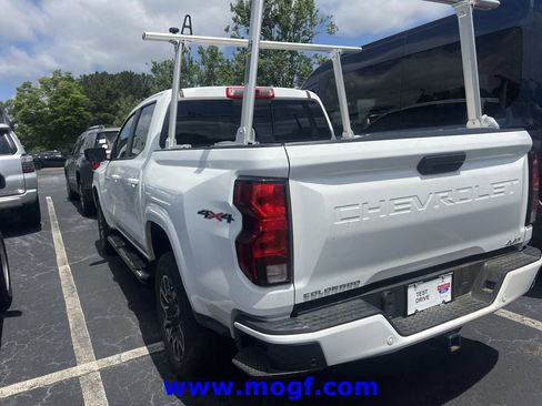 Used 2023 Chevrolet Colorado LT w/ LT Convenience Package AWD/4WD image 4