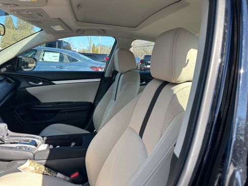 Used 2017 Honda Civic EX image 4