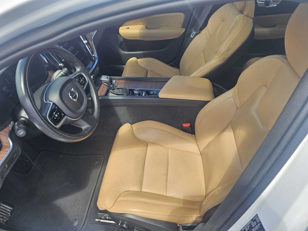 Used 2020 Volvo S60 T5 Inscription FWD image 9