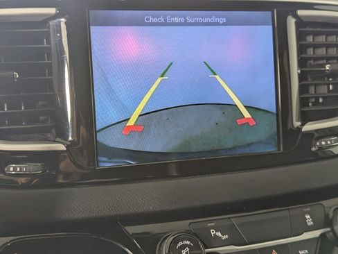 Used 2017 Chrysler Pacifica Touring-L FWD image 21