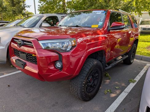 Used 2023 Toyota 4Runner SR5 Premium w/ Moonroof Package RWD image 5