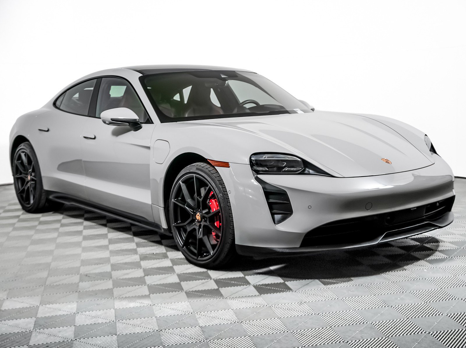 Certified 2023 Porsche Taycan GTS w/ Premium Package (P6U) AWD/4WD image 8