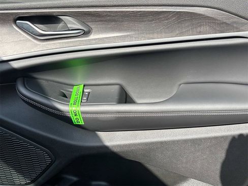 New 2025 Jeep Grand Cherokee Limited w/ Black Appearance Package image 39