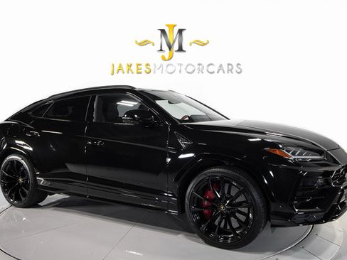 Used 2022 Lamborghini Urus image 14