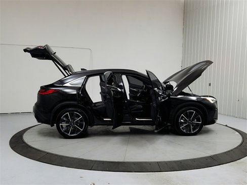 Used 2025 INFINITI QX55 Sensory w/ Lighting Package image 16