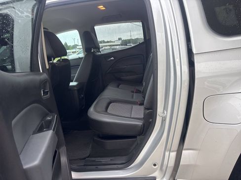 Used 2017 Chevrolet Colorado Z71 AWD/4WD image 11