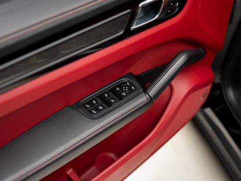 Used 2023 Porsche Cayenne Turbo GT image 57