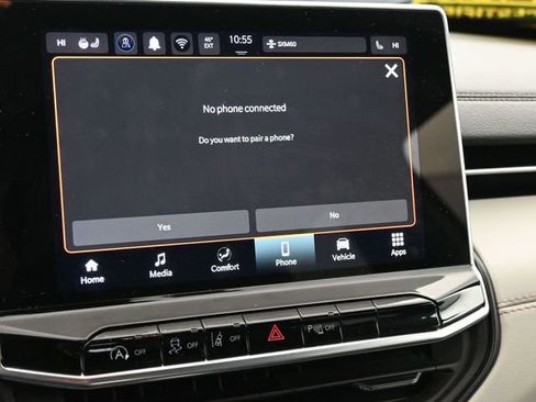 Used 2025 Jeep Compass Limited image 28