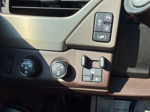 Used 2015 GMC Yukon Denali w/ Open Road Package AWD/4WD image 26