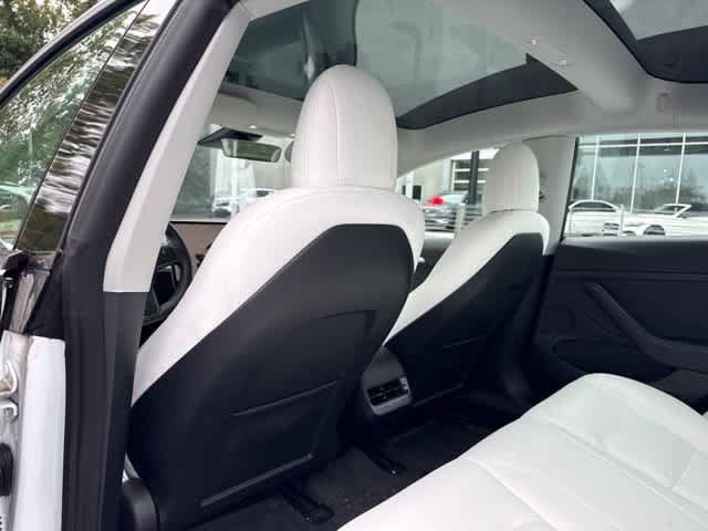 Used 2023 Tesla Model 3 Standard Range RWD image 11