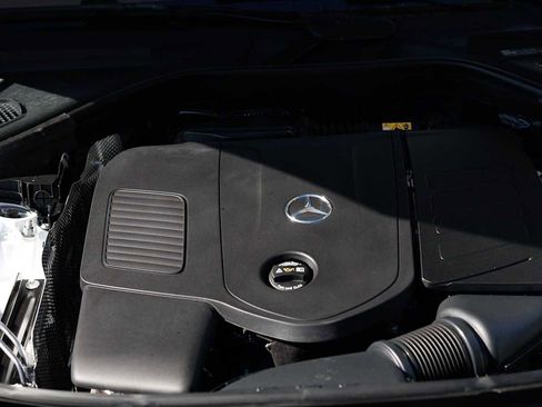 Used 2026 Mercedes-Benz GLC 300 GLC 300 image 37