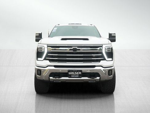 Used 2024 Chevrolet Silverado 3500 LTZ w/ LTZ Plus Package AWD/4WD image 8