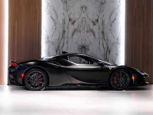 Used 2021 Ferrari SF90 Stradale AWD/4WD image 4