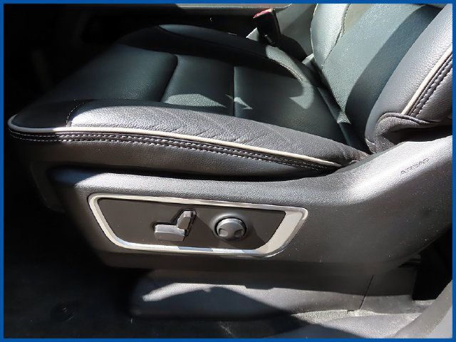 Used 2023 RAM 1500 Laramie AWD/4WD image 14