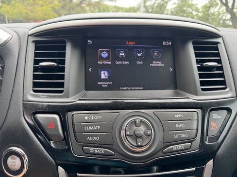 Used 2018 Nissan Pathfinder SV image 55