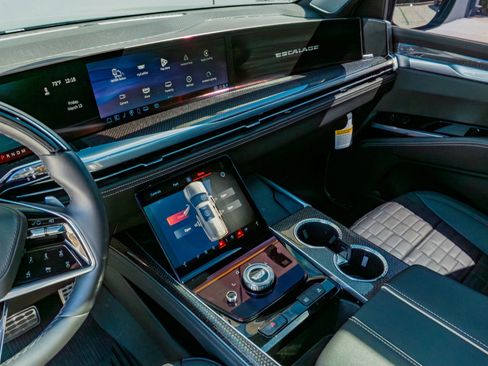 Used 2025 Cadillac Escalade V image 70
