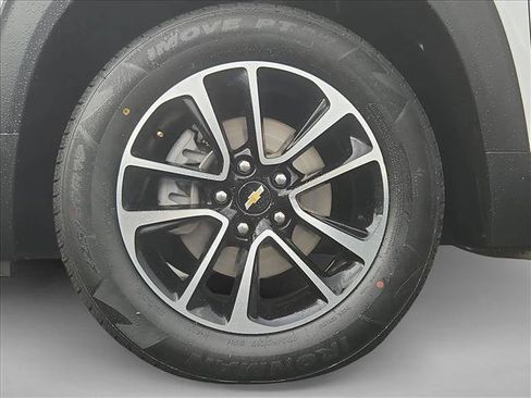 Used 2024 Chevrolet TrailBlazer LT w/ LT Cold Weather Package FWD image 28