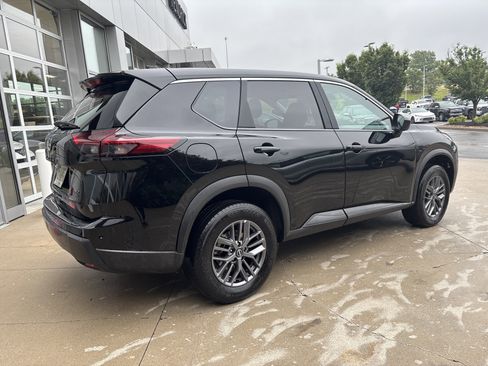 Used 2026 Nissan Rogue SV AWD/4WD image 6