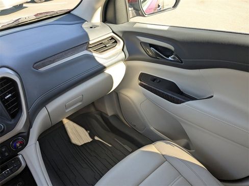 Used 2021 GMC Acadia Denali w/ Denali Technology Package image 15