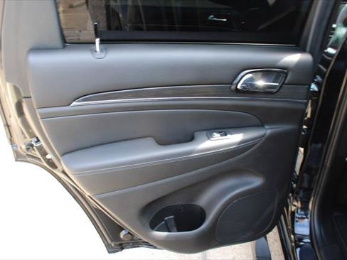 Certified 2019 Jeep Grand Cherokee Overland RWD image 22
