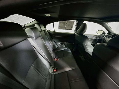 Used 2025 Toyota Camry XSE FWD image 26