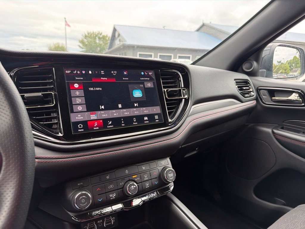 Used 2025 Dodge Durango GT AWD/4WD image 27
