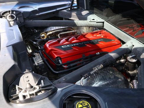 Used 2024 Chevrolet Corvette Stingray Coupe w/ 1LT RWD image 23