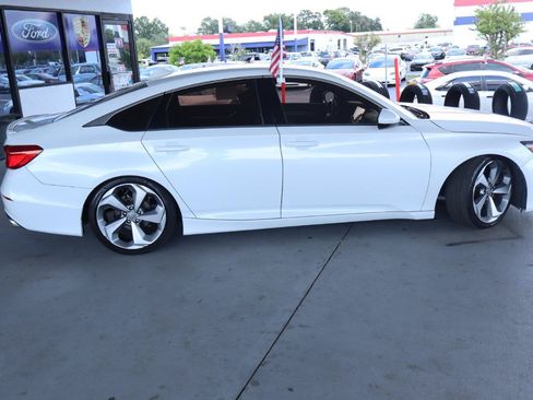 Used 2019 Honda Accord Sport image 4