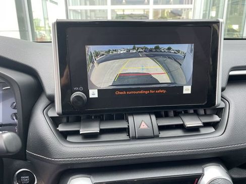 Used 2024 Toyota RAV4 XLE FWD image 23