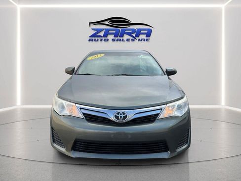 Used 2013 Toyota Camry LE FWD image 2