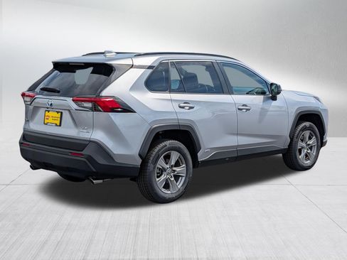 Used 2024 Toyota RAV4 LE AWD/4WD image 7
