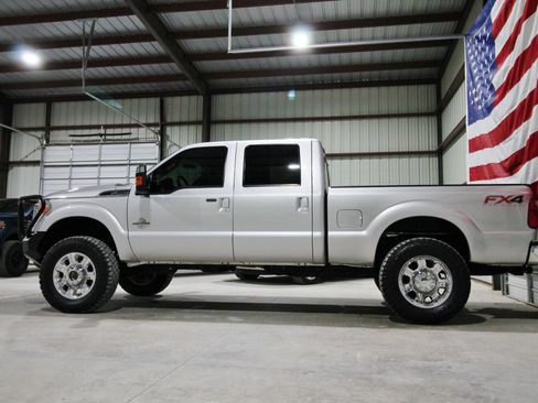 Used 2012 Ford F250 Lariat w/ Lariat Ultimate Pkg image 6