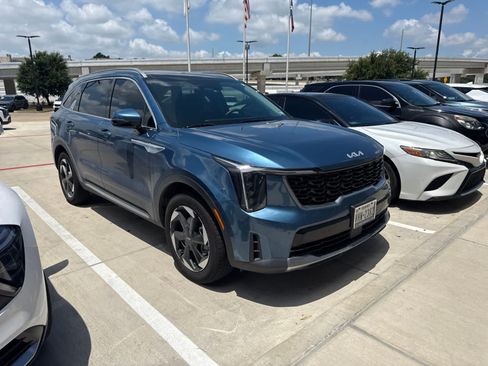 Used 2025 Kia Sorento EX AWD/4WD image 8