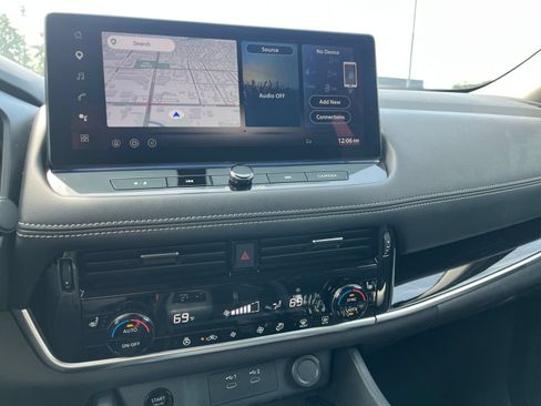 Used 2026 Nissan Rogue SL AWD/4WD image 20