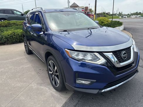 Used 2019 Nissan Rogue SL w/ Premium Package AWD/4WD image 4