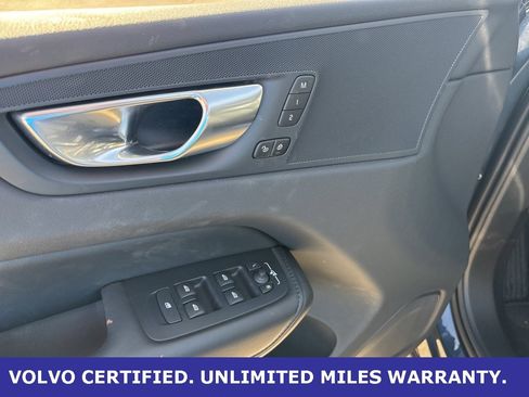 Certified 2025 Volvo XC60 B5 Core image 14