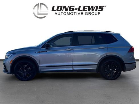 Used 2024 Volkswagen Tiguan SE R-Line image 2
