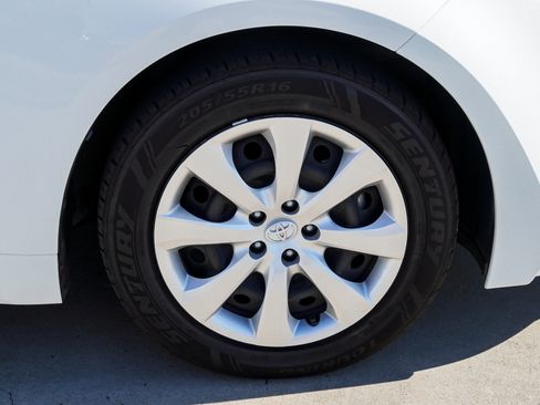 Certified 2024 Toyota Corolla LE FWD image 10