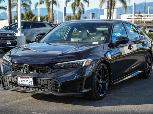 Used 2025 Honda Civic Sport image 3