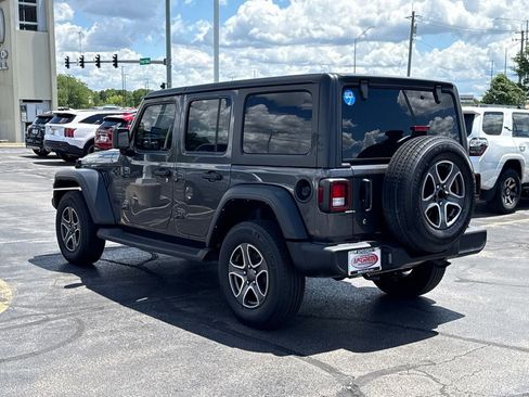 Used 2022 Jeep Wrangler Unlimited Sport AWD/4WD image 9