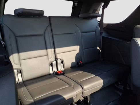 Used 2022 Chevrolet Tahoe Z71 w/ Luxury Package image 14