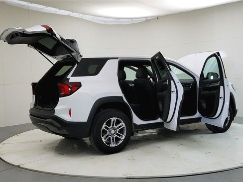 Used 2025 GMC Terrain Elevation image 12