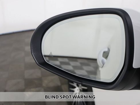 Used 2023 Mercedes-Benz C 300 4MATIC Sedan w/ Exclusive Trim Package image 7