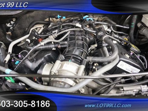 Used 2017 Ford Transit 150 XLT image 28