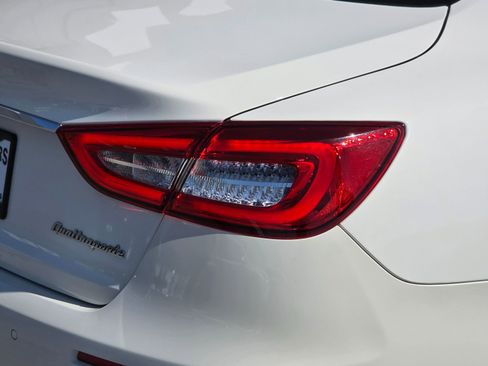 Used 2017 Maserati Quattroporte S GranSport image 14