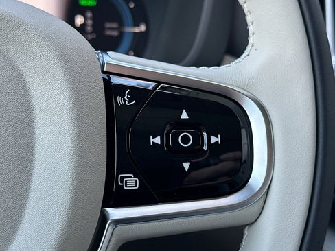 New 2025 Volvo XC60 T8 Plus w/ Protection Package Premier image 27