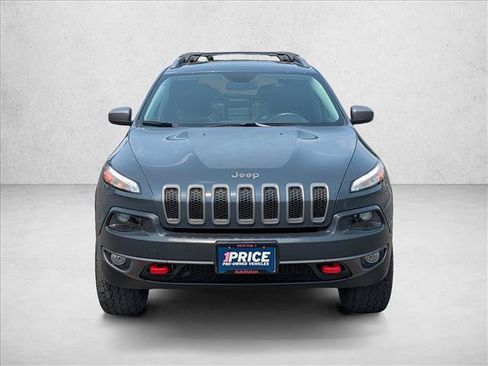 Used 2017 Jeep Cherokee Trailhawk w/ Comfort/Convenience Group AWD/4WD image 2