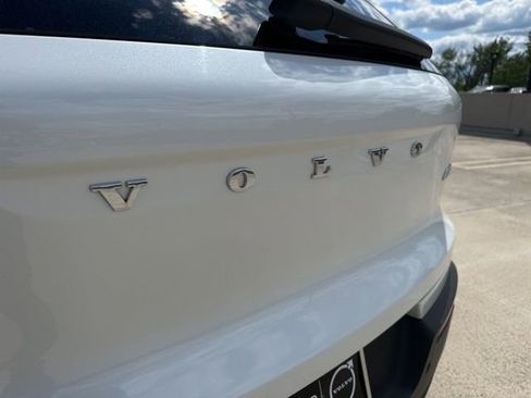 Certified 2023 Volvo XC40 B5 Plus w/ Protection Package Premier AWD/4WD image 34